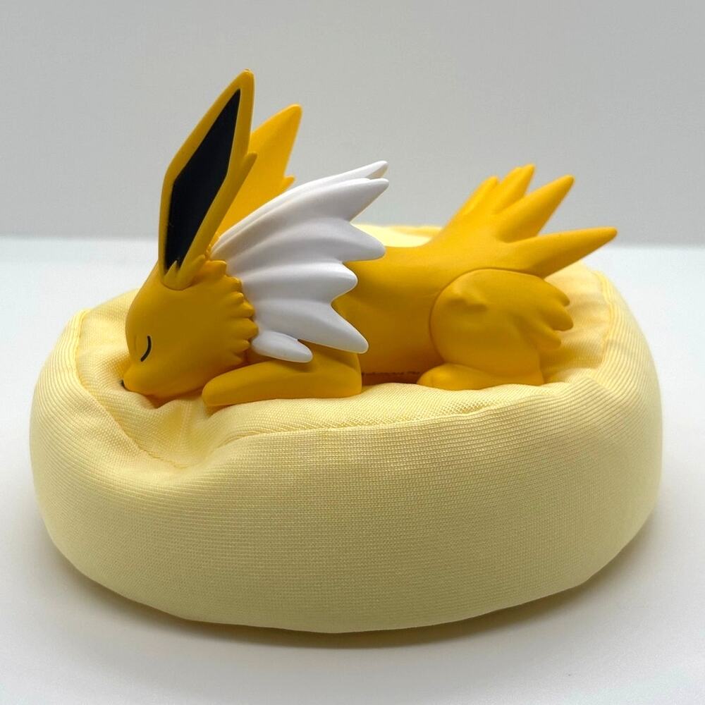 Pokemon, Jolteon Sweet Dreams Sleeping Collectible Art Figure, New Open Blind Bx - Picture 3 of 5